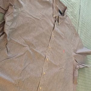 SHORT SLEEVE BUTTON DOWN